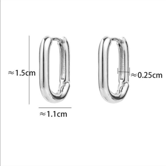 The Gold Geo Hoop. Dainty huggie earrings  18k 925 stamped - Picture 9 of 9